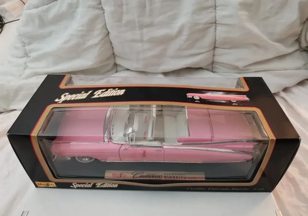 Cadillac ELDORADO BIARRITZ 1959 (1/18 Maisto Special Edition