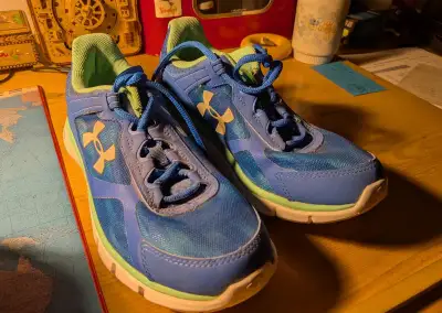 Under Armour dámské běžecké boty 39