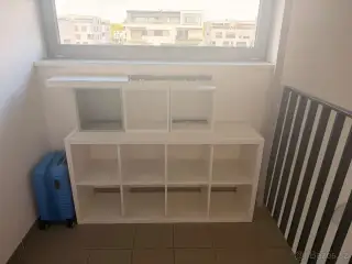 IKEA Kallax + police