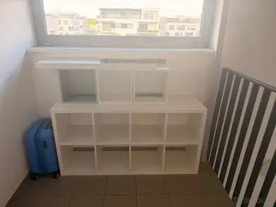 IKEA Kallax + police