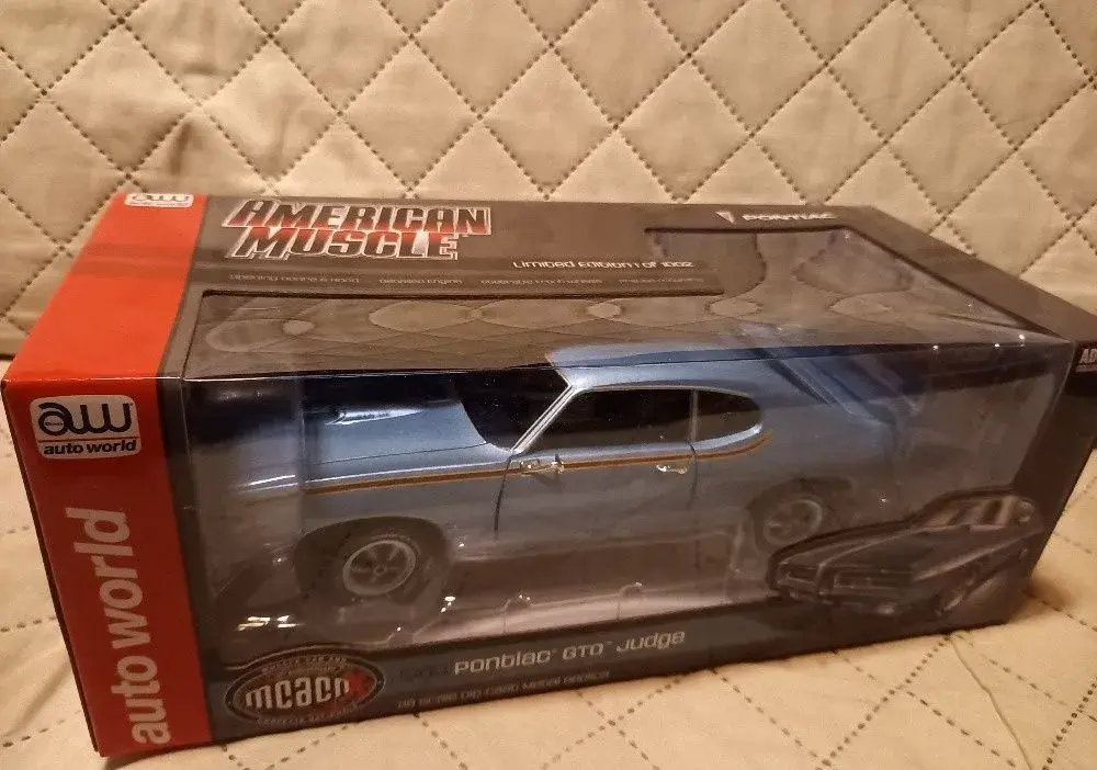 Pontiac GTO Judge MCACN 1969 Autoworld 1:18