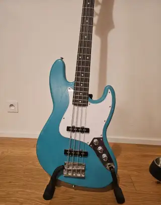 HB J-Style Bass Guitar