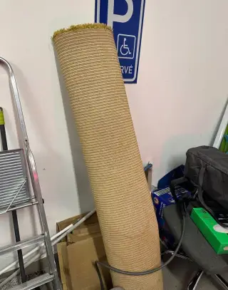 Koberec chlupatý Ikea - žluto-hořčicový