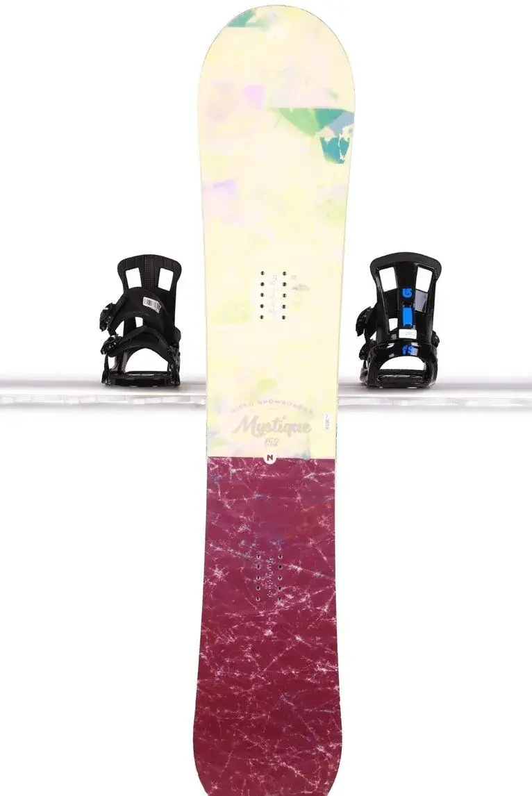 Použitý dámský snowboard NITRO MYSTIQUE