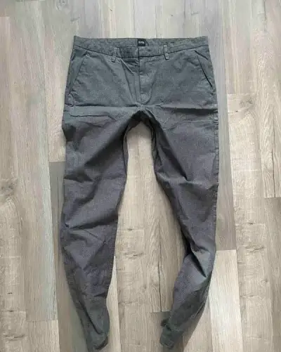 Hugo Boss pánské kalhoty vel. IT 48 ( M )