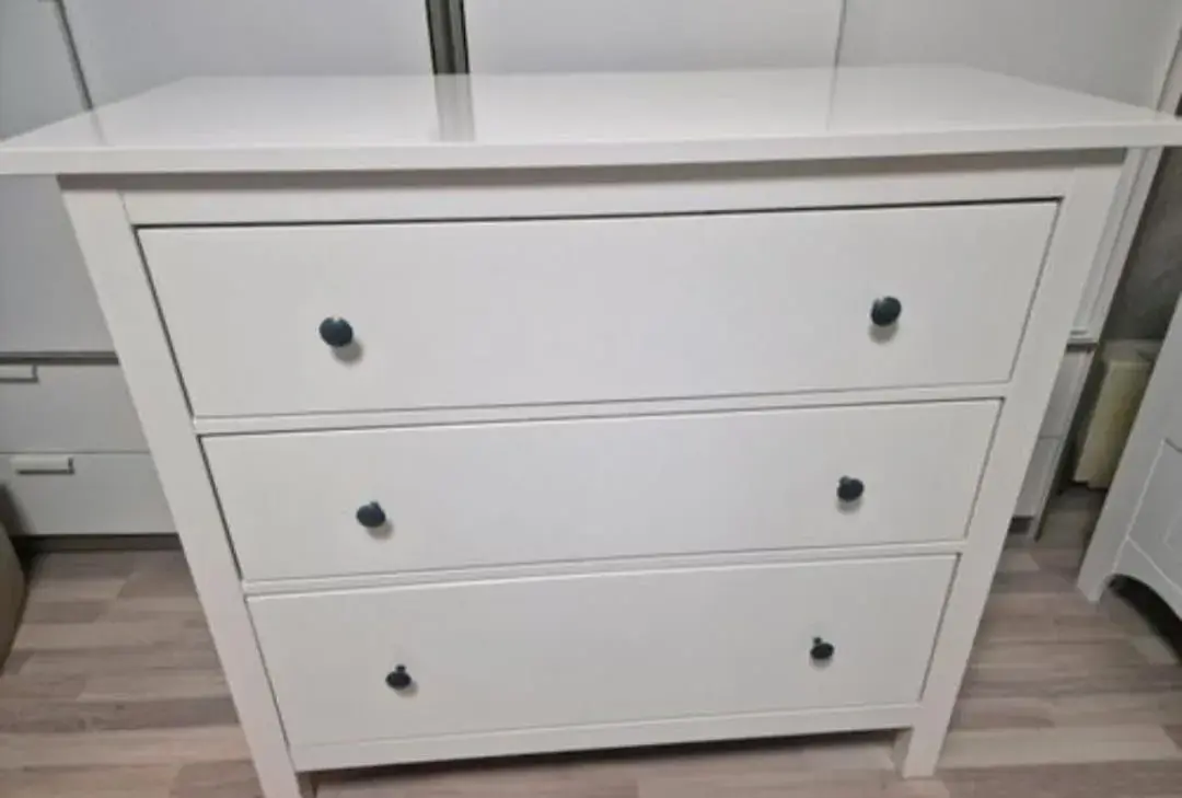 Komoda Ikea Hemnes - lesk