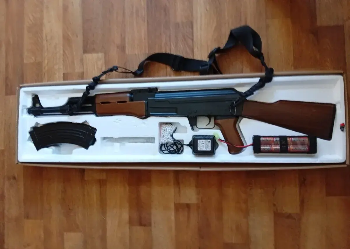AK 47 , Cyma, airsoft
