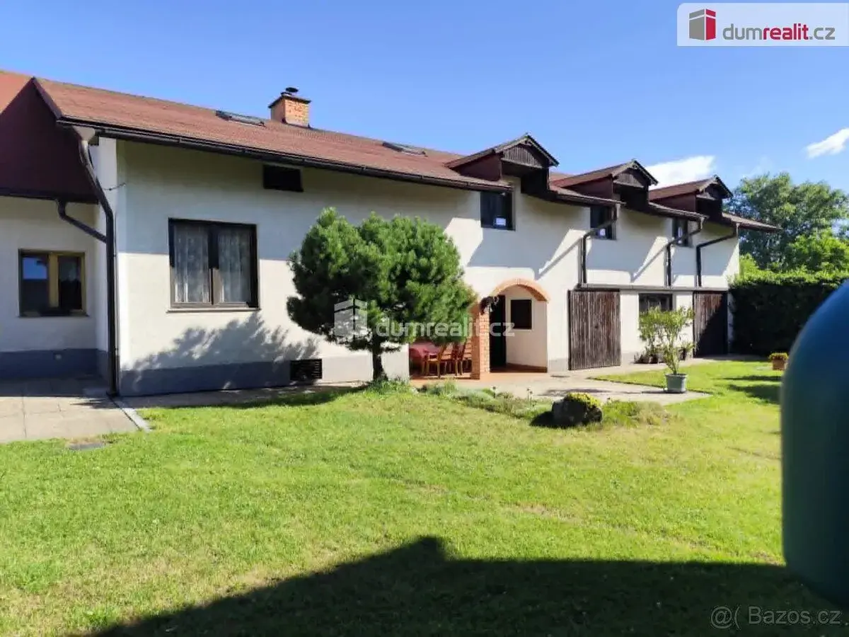Prodej RD 6 + 2, balkon, zahrada, garáž, hospod. budova