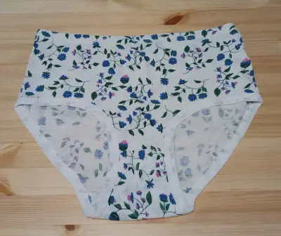 NOVÉ dámské spodní prádlo kalhotky květiny velikost XXL