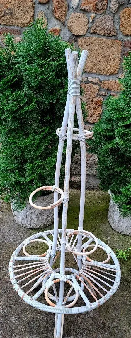 Stojan, stolek na kytky