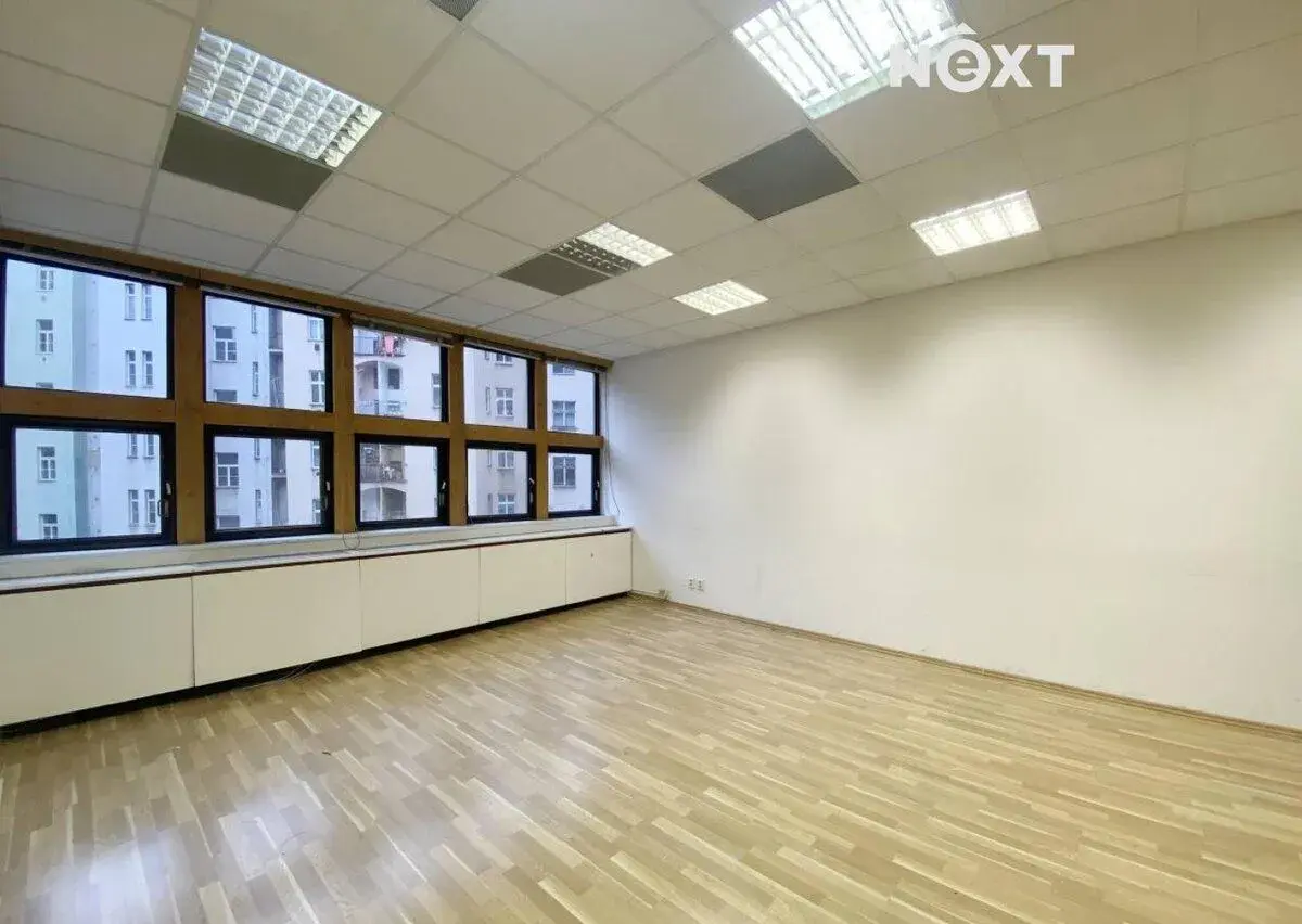 Pronájem komerční Kanceláře, 114㎡