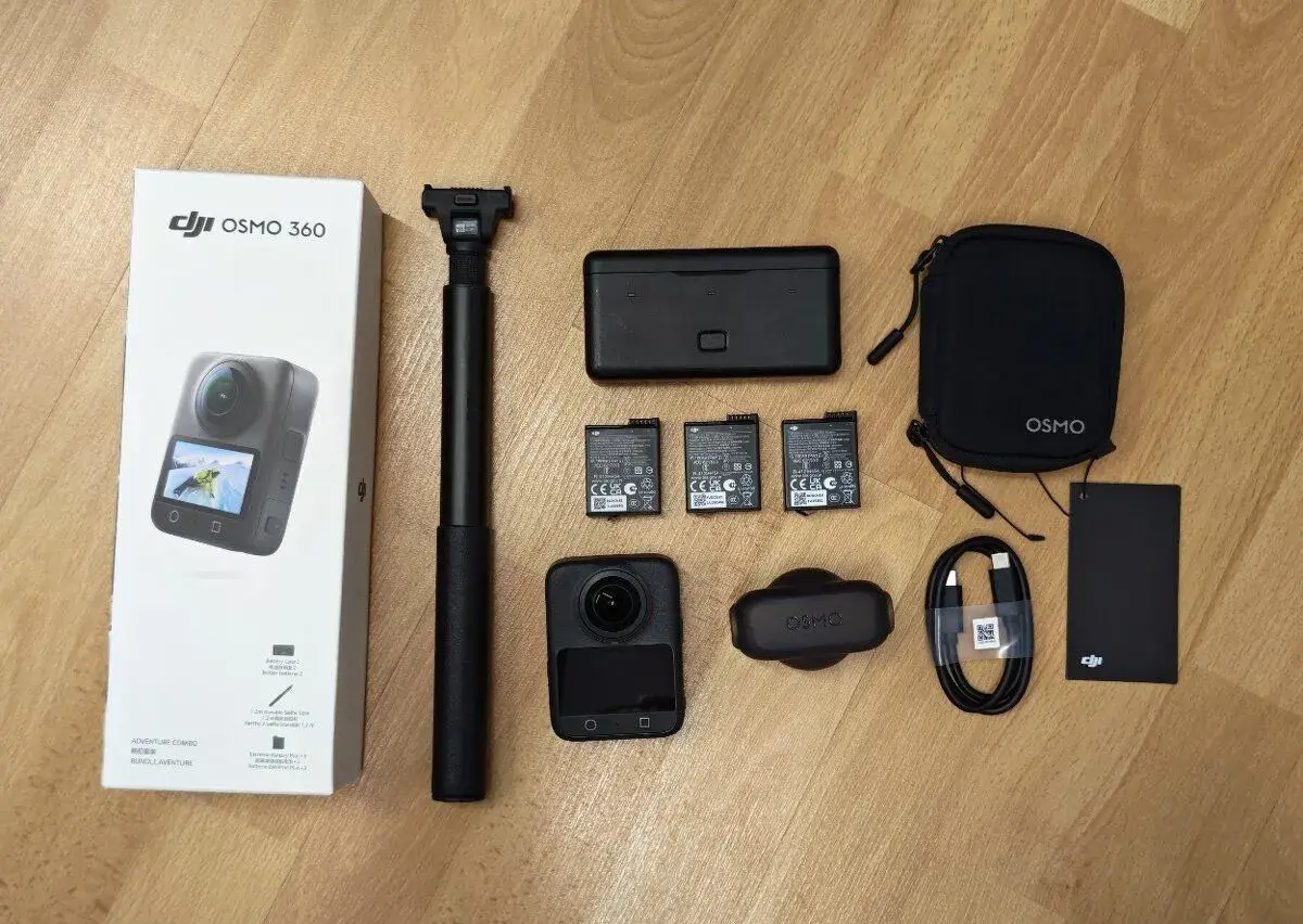 DJI Osmo 360 Adventure Combo