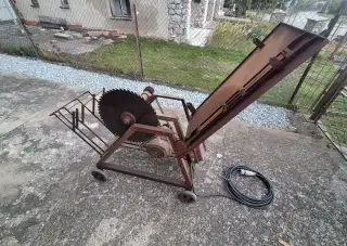 Cirkulárka s kolébkou 4 kW, kotouč 550 mm, 400 V, funkční