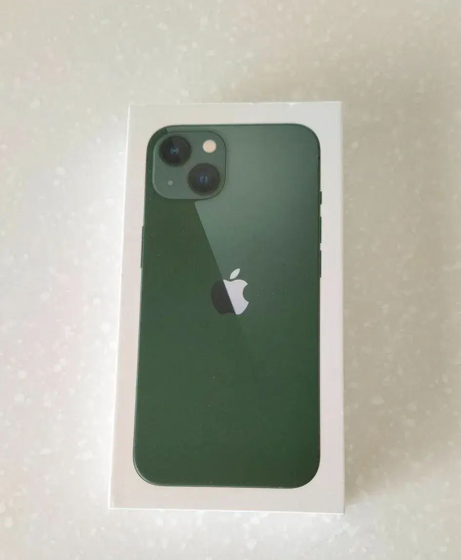 Krabička od iPhone 13