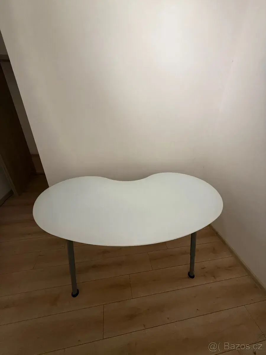 Skleněný jídelní stůl – 160 × 90 cm, nastavitelná výška
