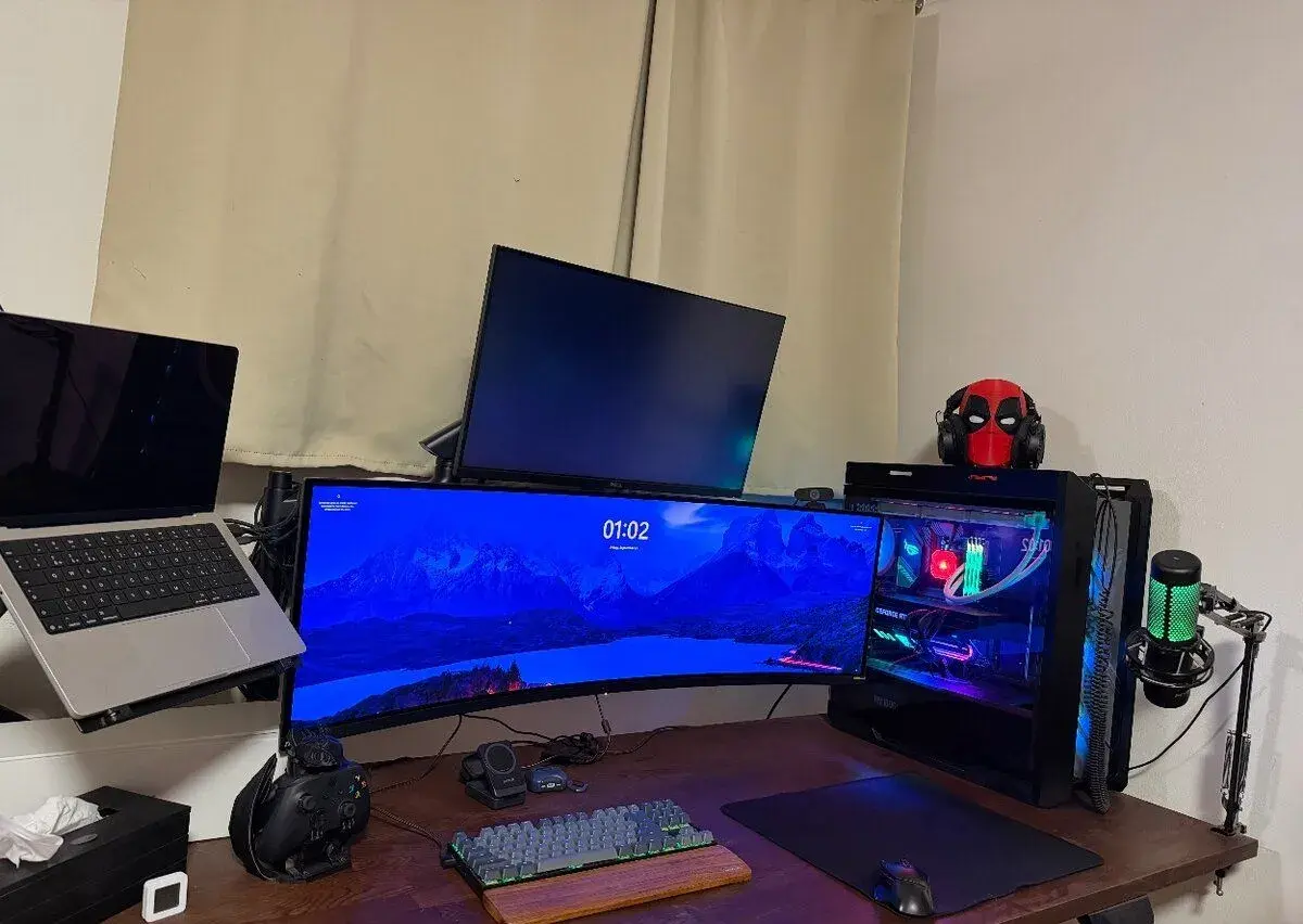 PC(Ryzen 9 5900X, RTX 3080) v ASUS ROGHelios skrinke