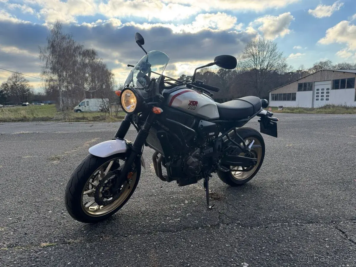 Yamaha XSR 700 XTRIBUTE 55kW SNÍŽENO na A2 35kW