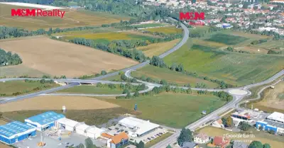 Prodej komerčního pozemku, 13602 m², Pardubice