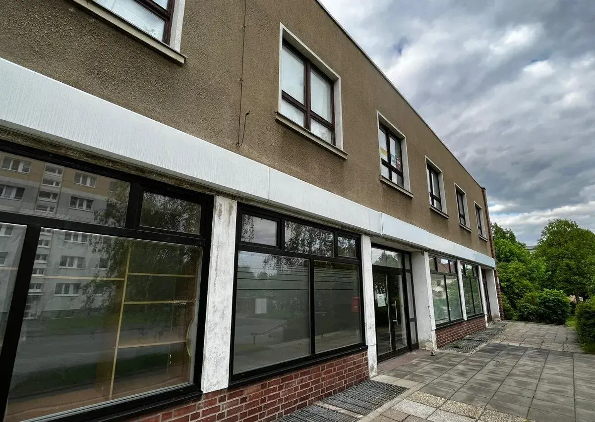 ZITAVA-Pronájem posledního obch.prostoru v přízemí 71m2
