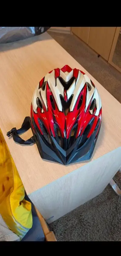 Cyklistická helma