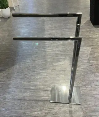 Stojan na ručníky