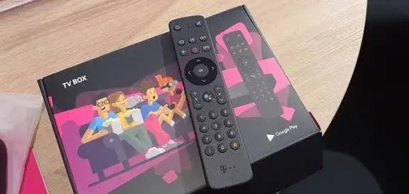 Skyworth HY4403 magenta tv Vodafone oneplay