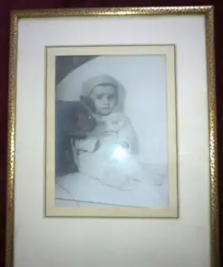 Smutné dítě-orig. foto v krásném rámu cca z r. 1930
