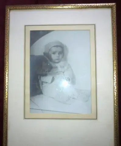 Smutné dítě-orig. foto v krásném rámu cca z r. 1930