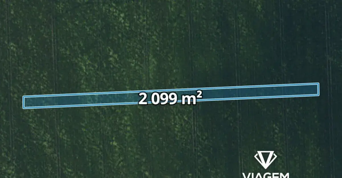 Pole 2 099 m²