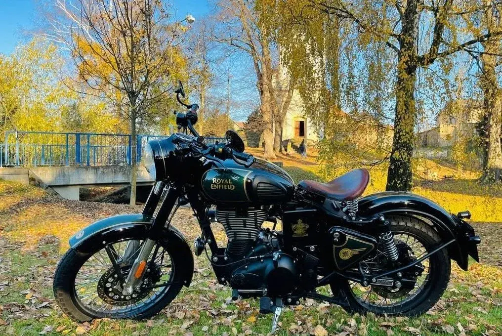 Royal Enfield Classic 500 EFI(výjimečná stavba)v popisu
