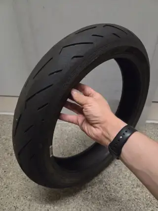 120/70 ZR17 58W / Pirelli Diablo Rosso Corsa 2 / DOT1821