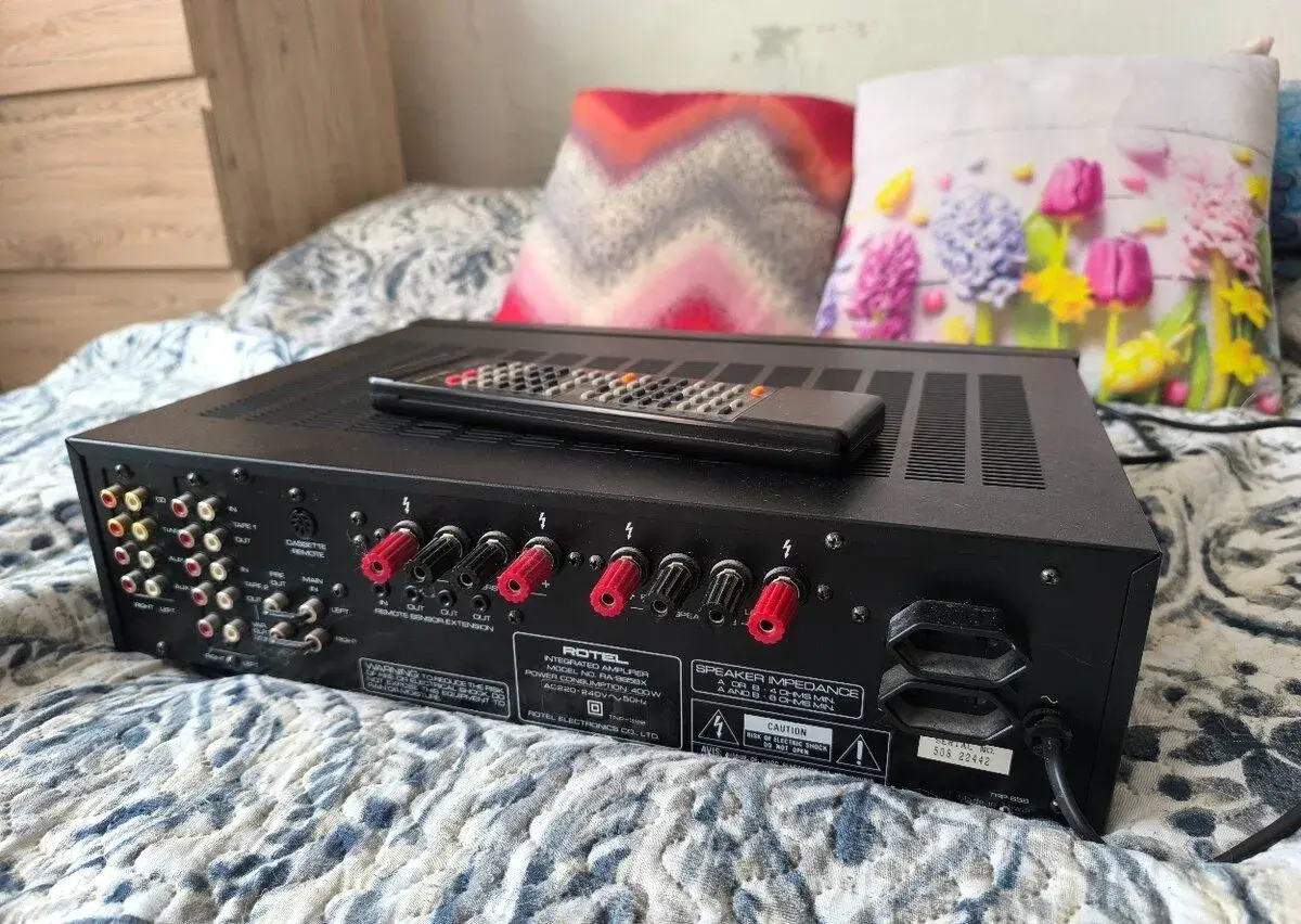 ROTEL RA-985BX