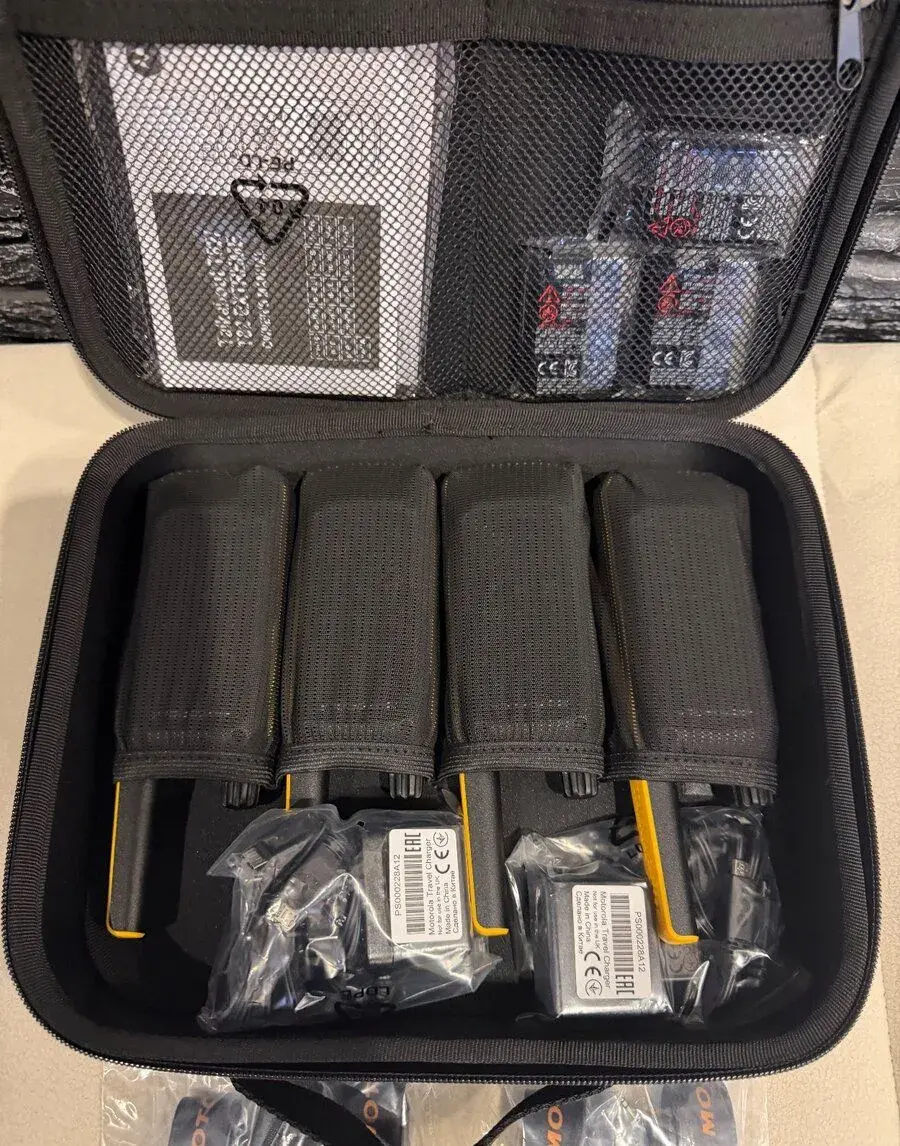 Motorola TLKR T82 Extreme, Quadpack, žlutá/černá