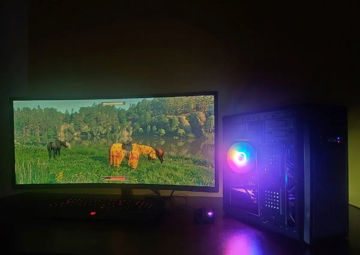 Herní PC, Ryzen, RX5700 XT 8GB (výkon mezi RTX3060-4060)
