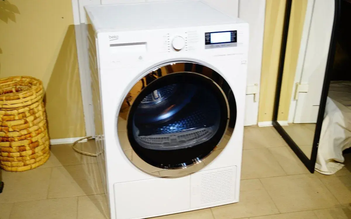 Beko sušička DE8635RX0 , tepelné čerpadlo na 8 kg
