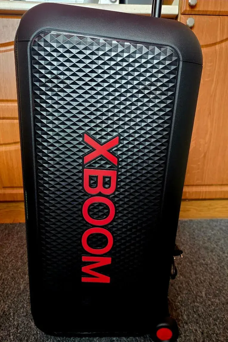 LG Xboom Xl7S