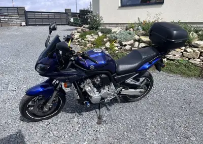 Yamaha FZS 1000_top stav