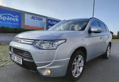 Mitsubishi Outlander – 2014, 210 696 km