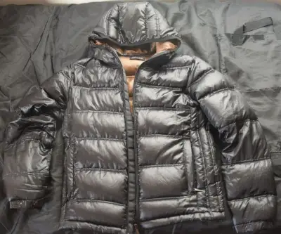 Bunda péřová ZARA velikost S, lehká, teplá, super stav