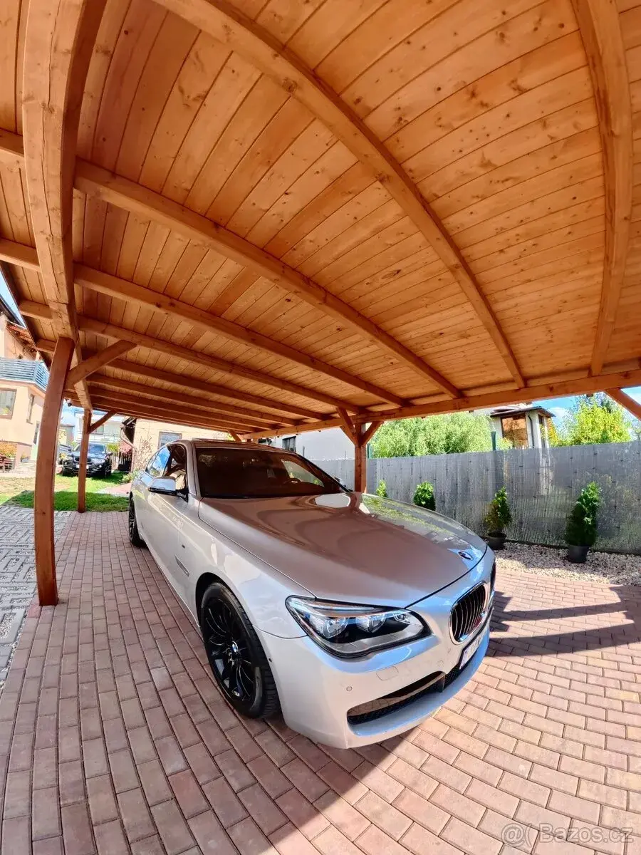 BMW 750i – 2013, 150 704 km
