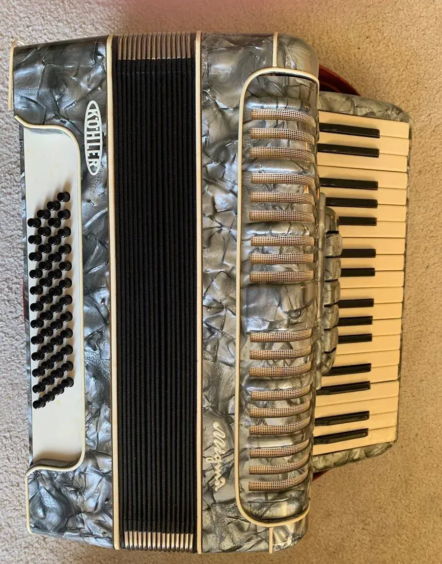 Klávesová harmonika