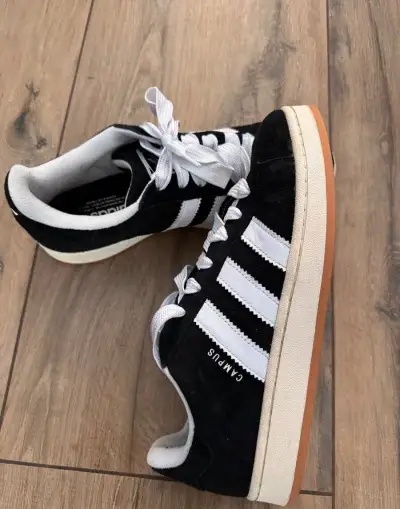 Adidas 44 2/3