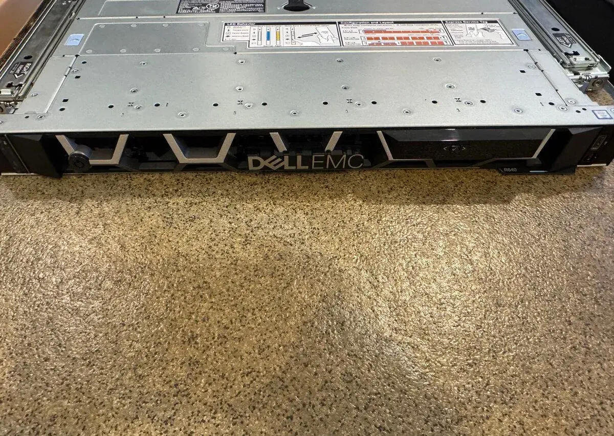 Dell R640 – Xeon Gold 6244 / 192 GB RAM / 2×25GbE /