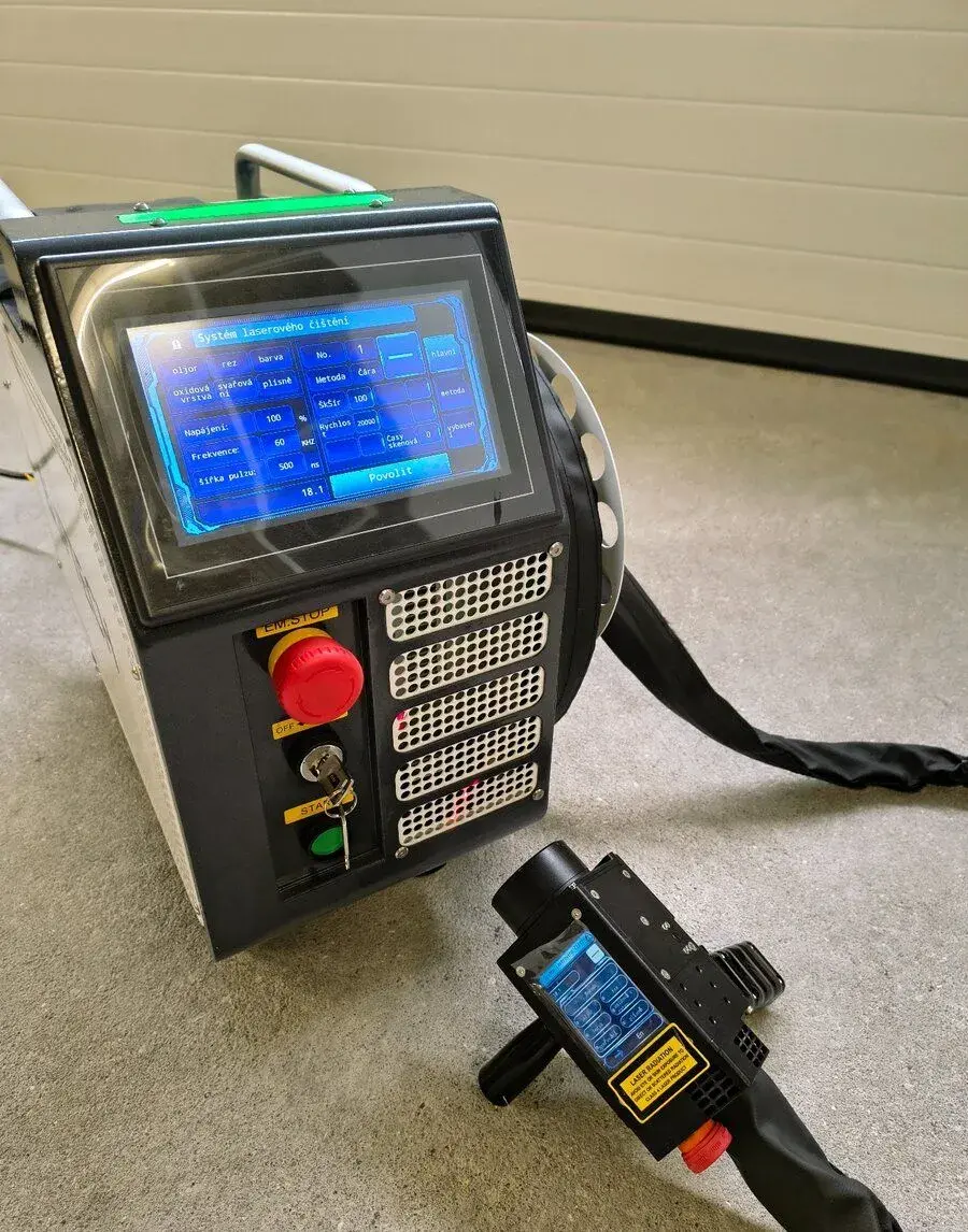 300W profesionální kompaktní pulzní laserová čistička