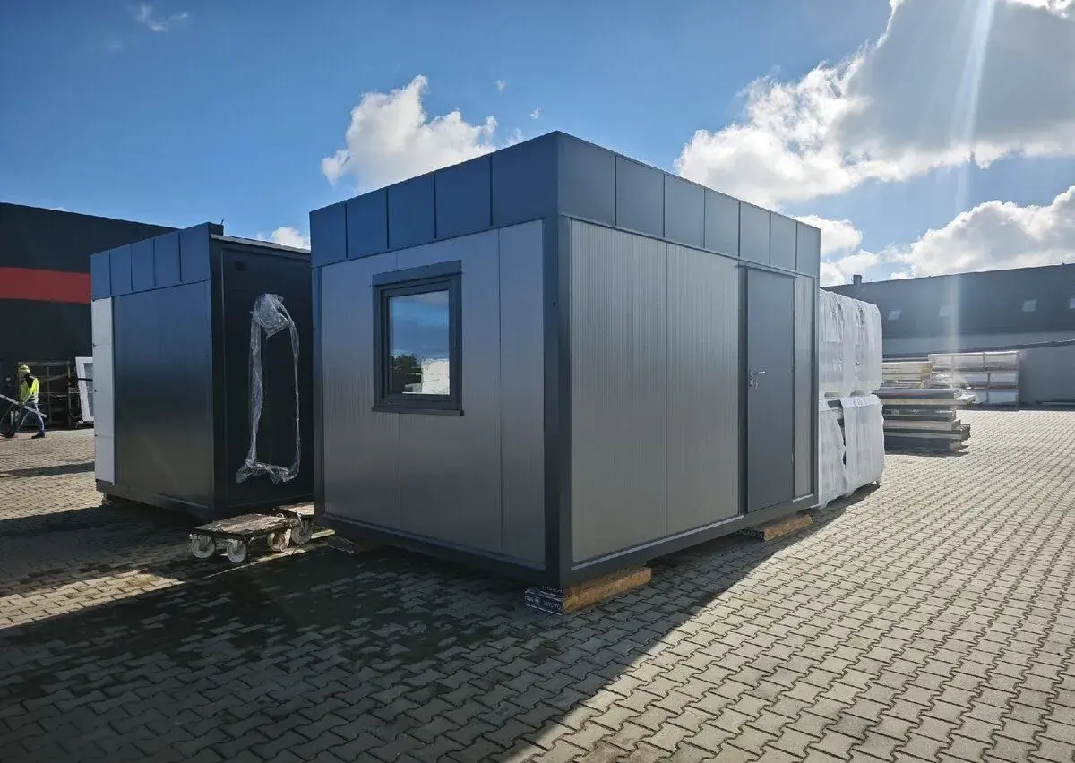 MODULÁRNÍ KONTEJNER 4 × 3 m – MODERNÍ DESIGN