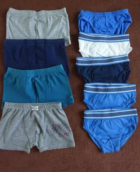 Klučičí boxerky a slipy vel. 98/104