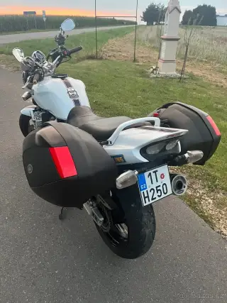 Yamaha XJR1300 – PŘIPRAVENA NA CESTY