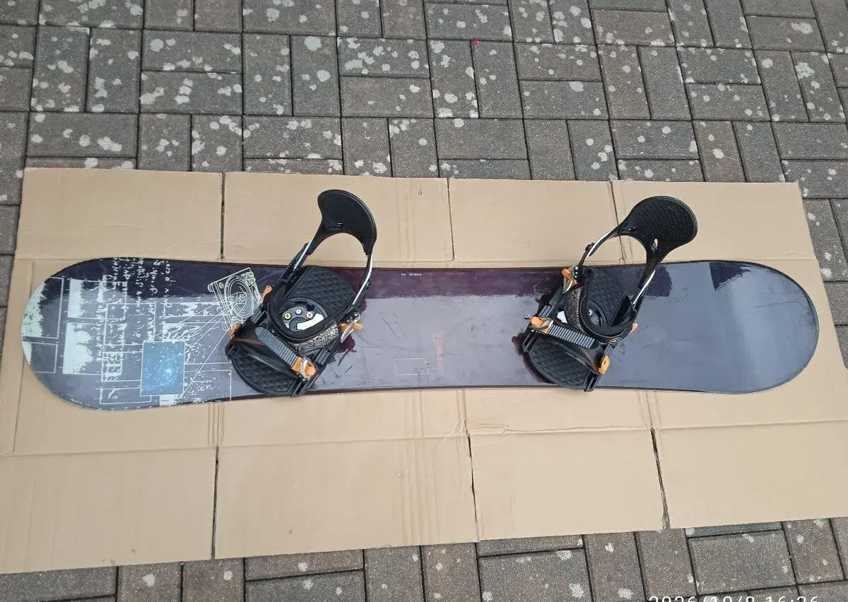 Snowboard Head- délka 151 cm