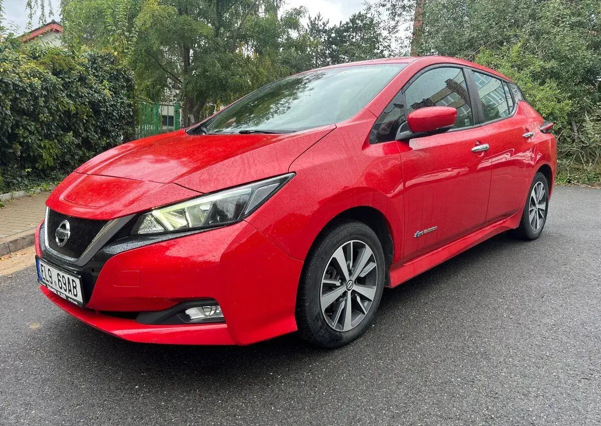 Nissan LEAF – 2019, 230 km
