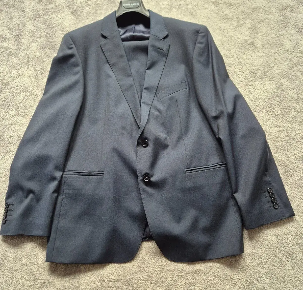 oblek vel.27 šedo modrý zn. Pierre Cardin